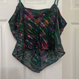 Vintage Victoria Secret top, floral pattern, size large, never worn- tags on.